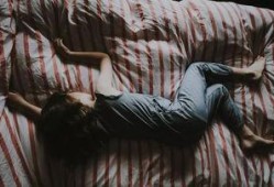 吃瓜关灯睡觉网红,揭秘网络红人的神秘生活