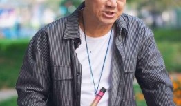 谢霆锋爆料自己爸爸视频,揭秘家族往事背后的惊人真相
